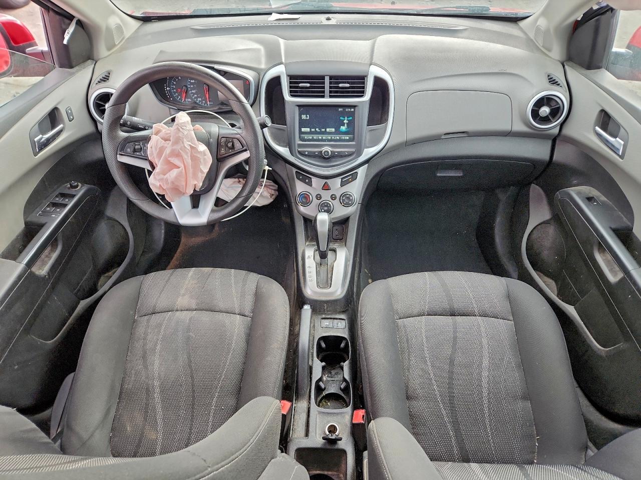 Chevrolet Sonic Lt Image 8