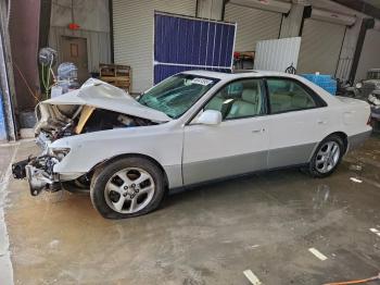  Salvage Lexus Es