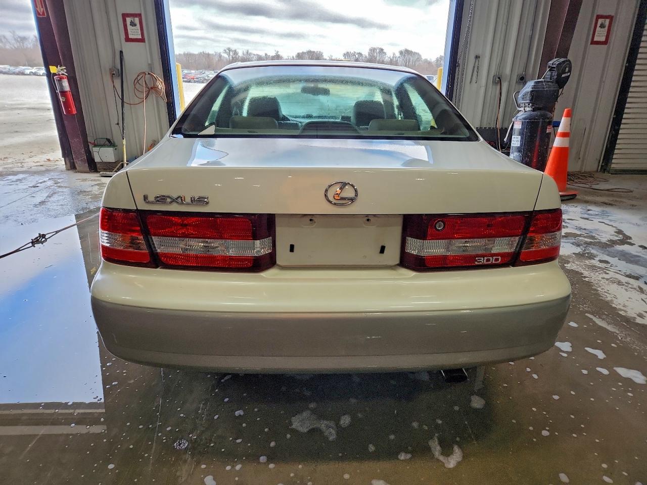 Lexus Es 300 Image 6