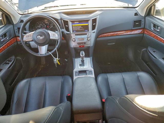 Subaru Outback 2.5i Limited Image 6