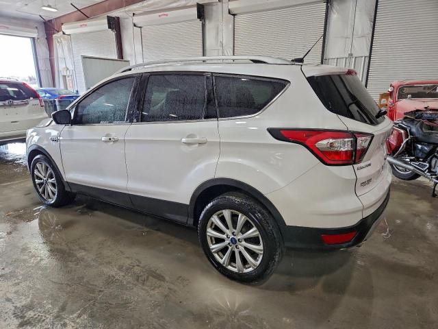 Ford Escape Titanium Image 2