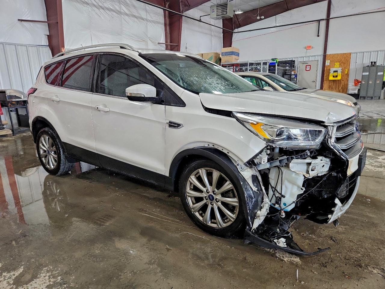 Ford Escape Titanium Image 3