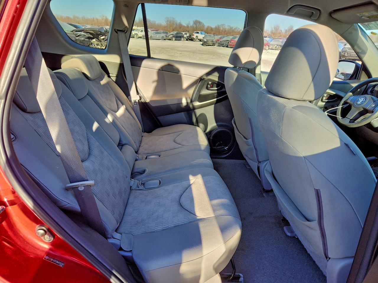 Toyota RAV4 Image 13