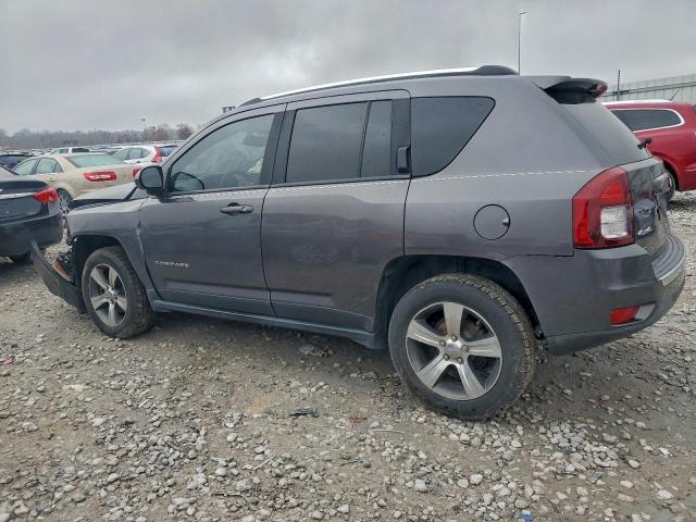 Jeep Compass Latitude Image 2