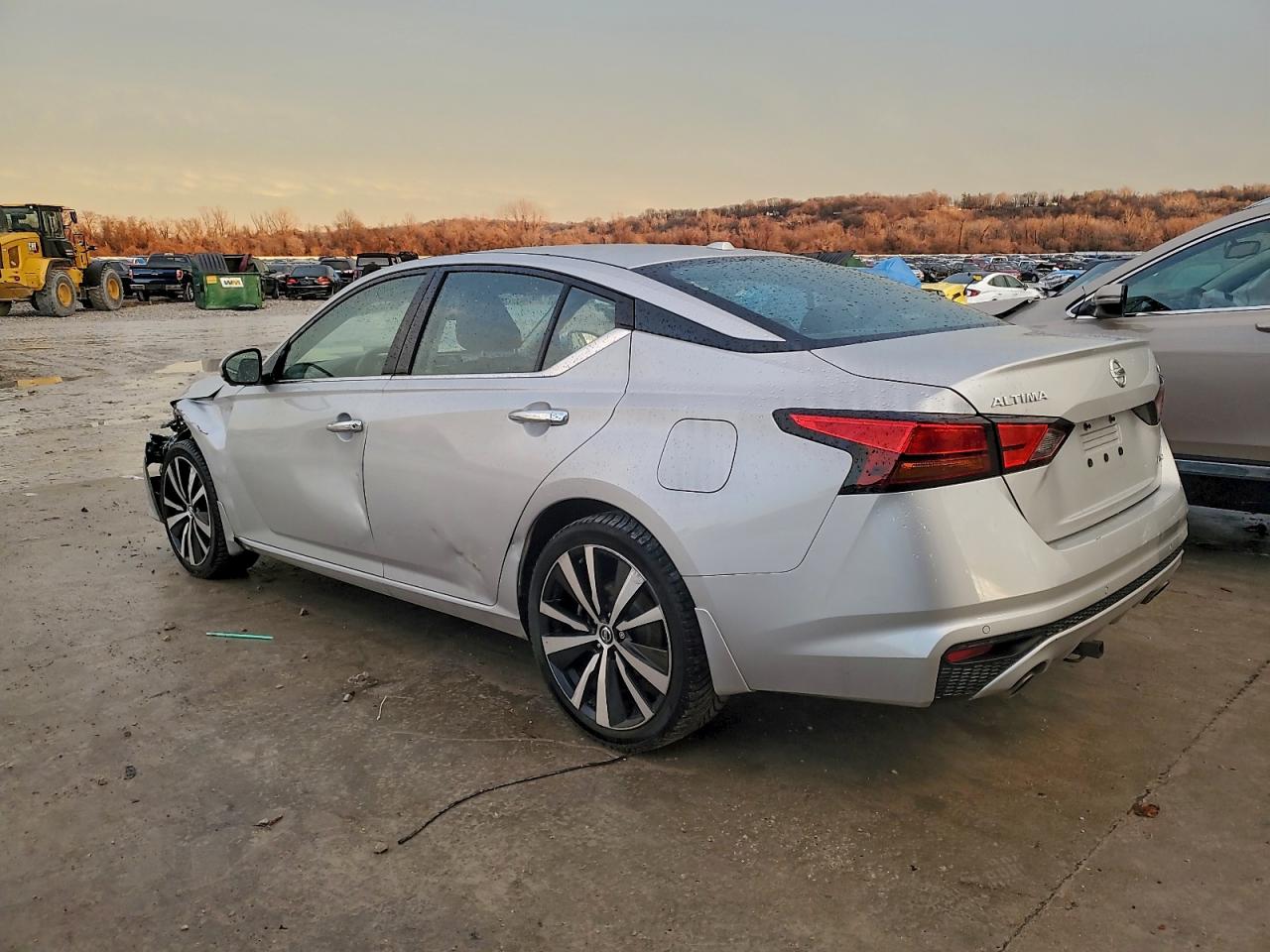 Nissan Altima Platinum Image 9