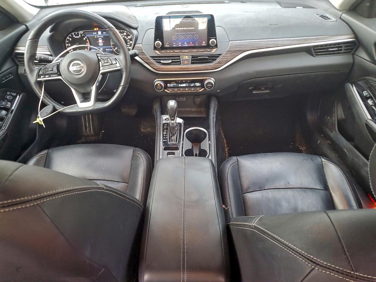 Nissan Altima Platinum Image 4