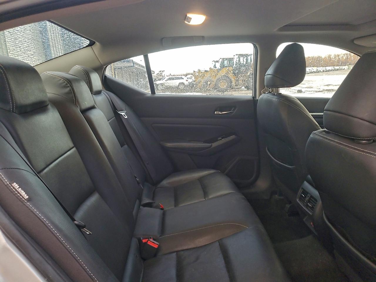 Nissan Altima Platinum Image 10