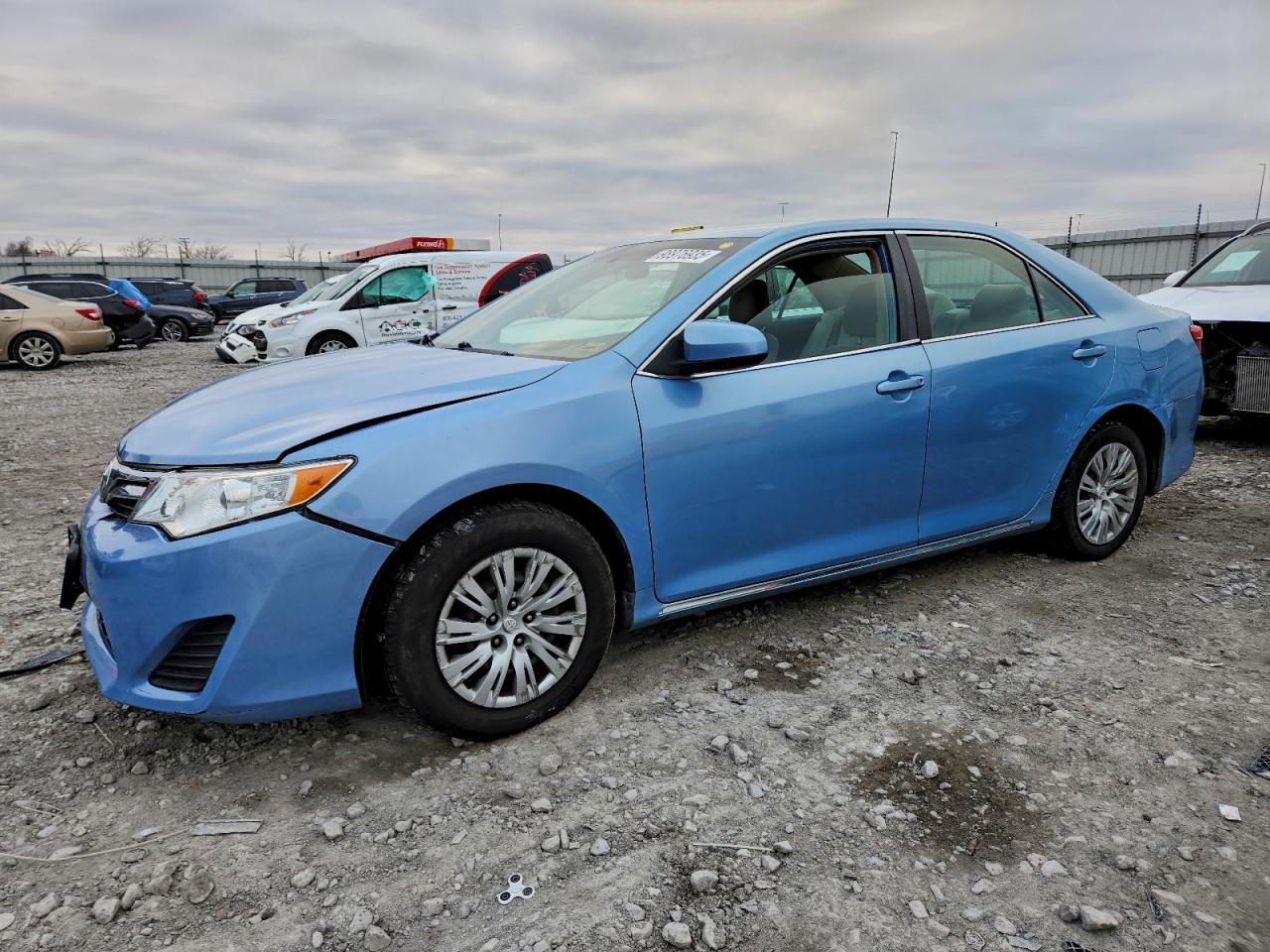 Toyota Camry Base Image 1