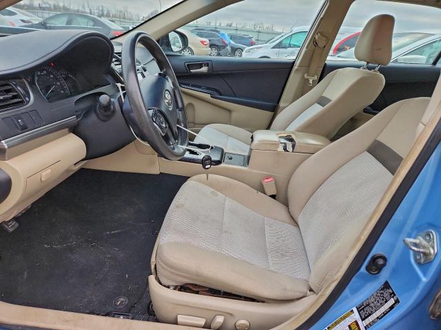 Toyota Camry Base Image 4