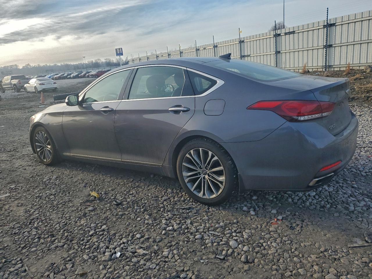 Hyundai Genesis 3.8l Image 4