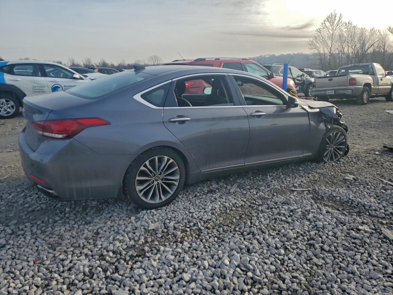 Hyundai Genesis 3.8l Image 12