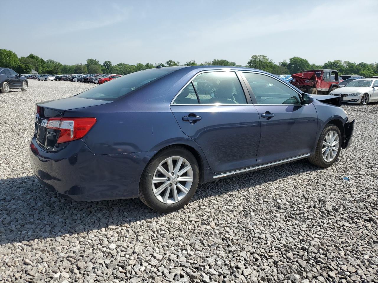 Toyota Camry L Image 4