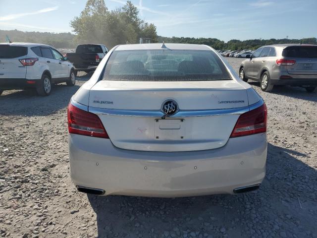 Buick LaCrosse Touring Image 5