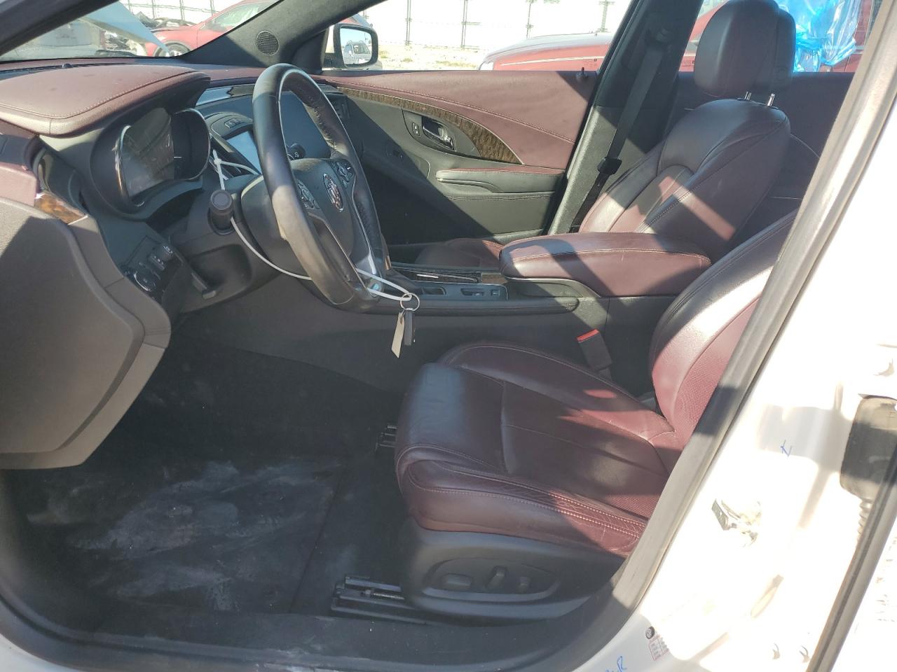 Buick LaCrosse Touring Image 6