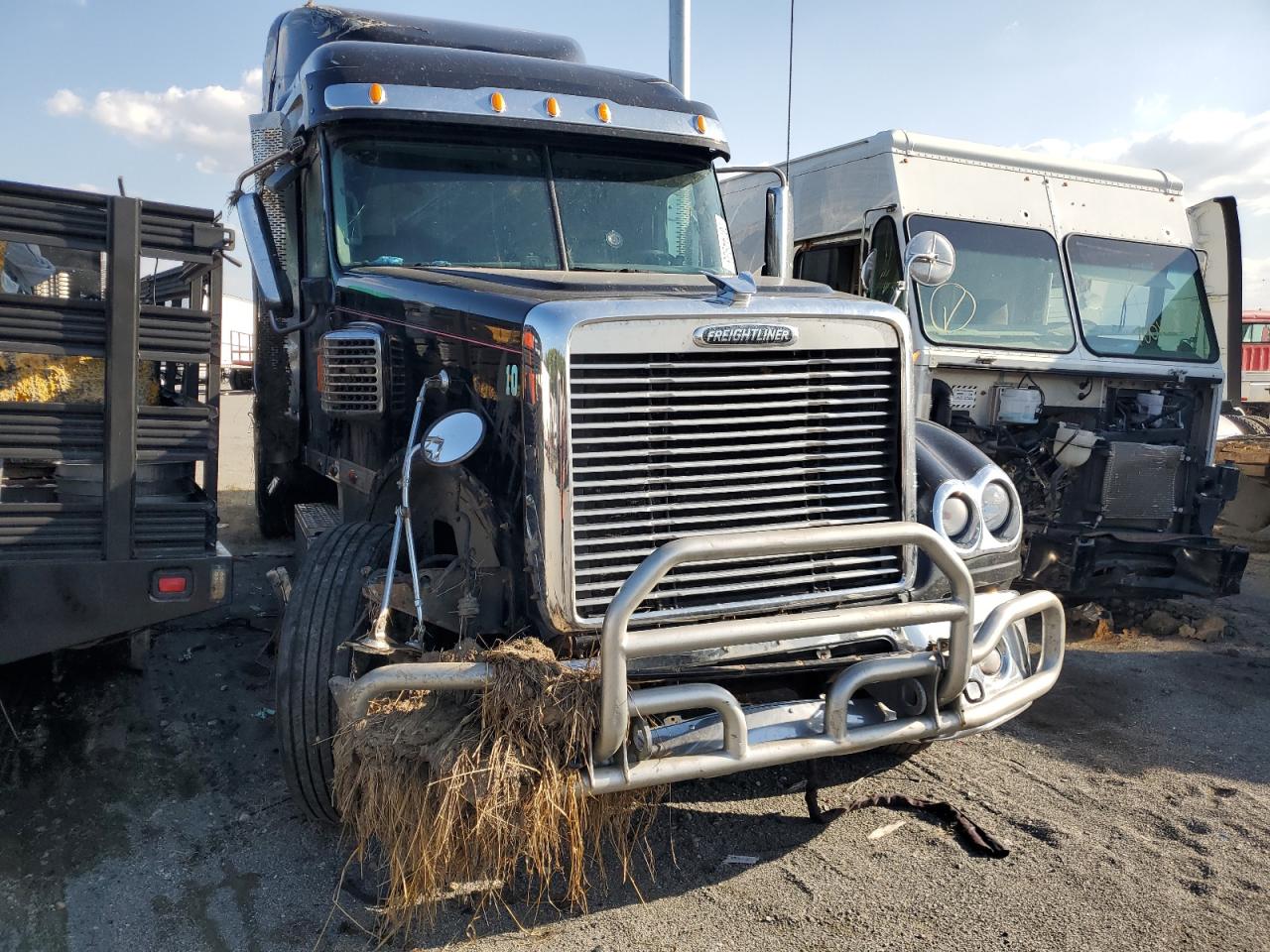 Freightliner Coronado Coronado 132 Image 1