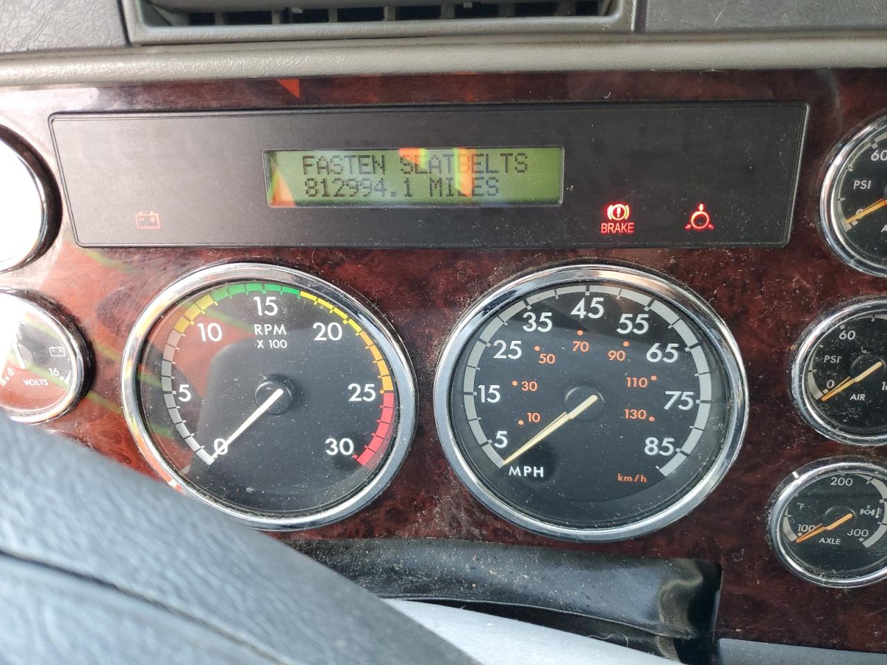 Freightliner Coronado Coronado 132 Image 10