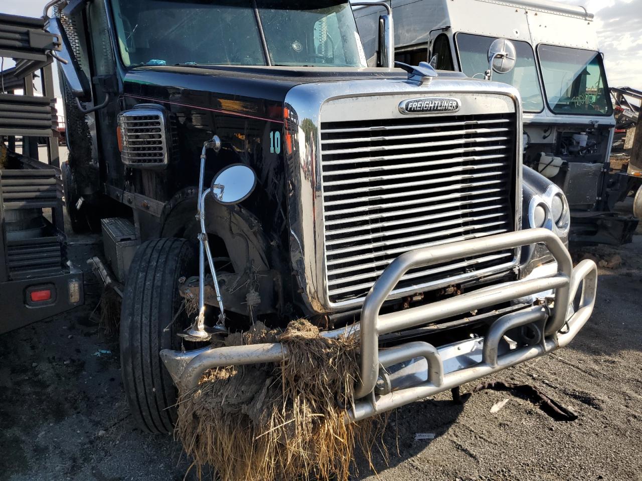 Freightliner Coronado Coronado 132 Image 7