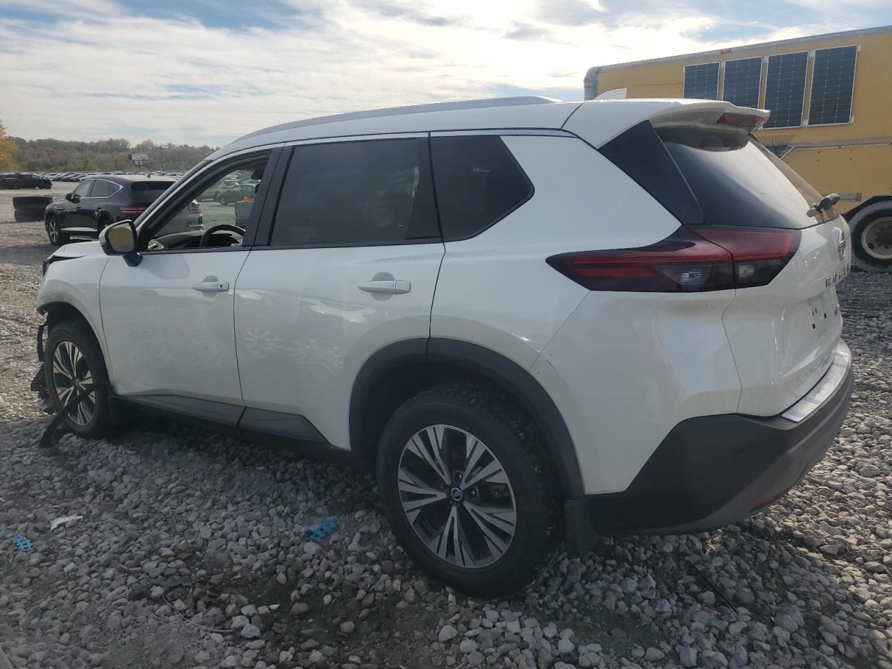 Nissan Rogue Sv Image 3