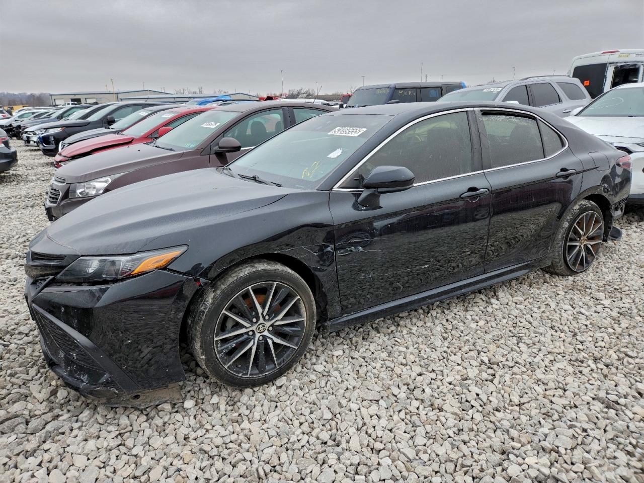 Toyota Camry Se Image 1