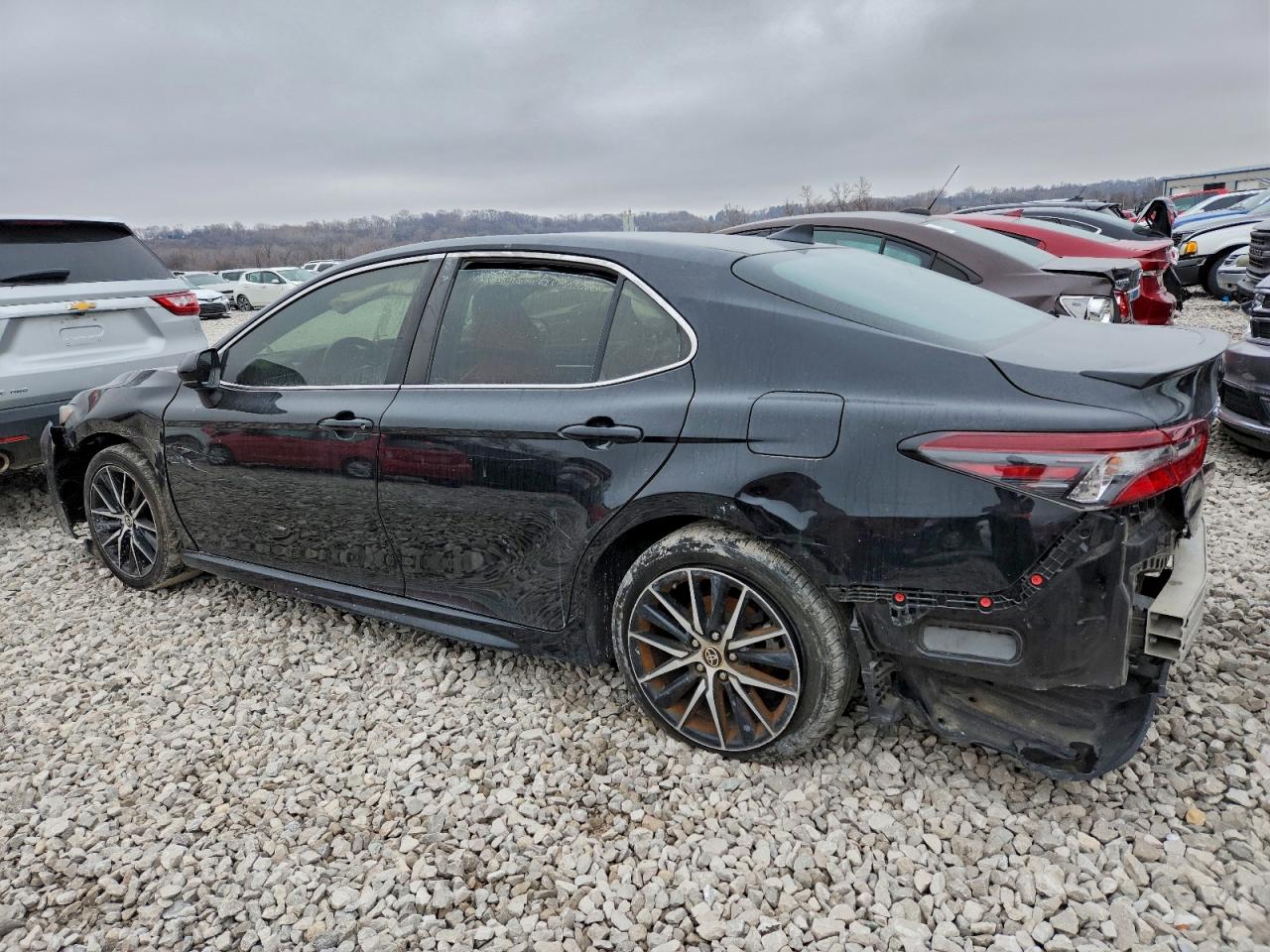 Toyota Camry Se Image 3