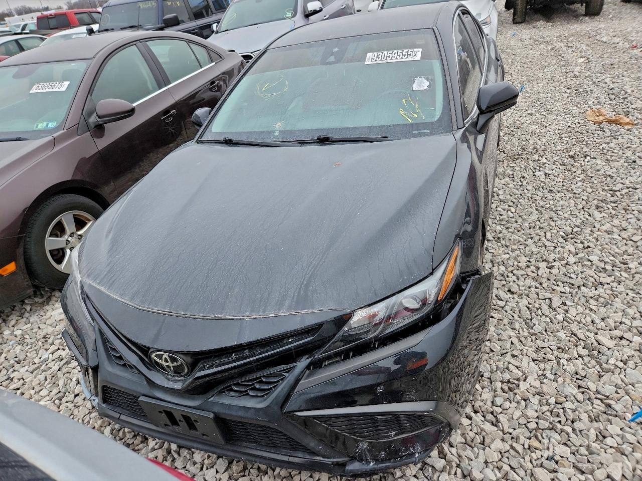 Toyota Camry Se Image 9