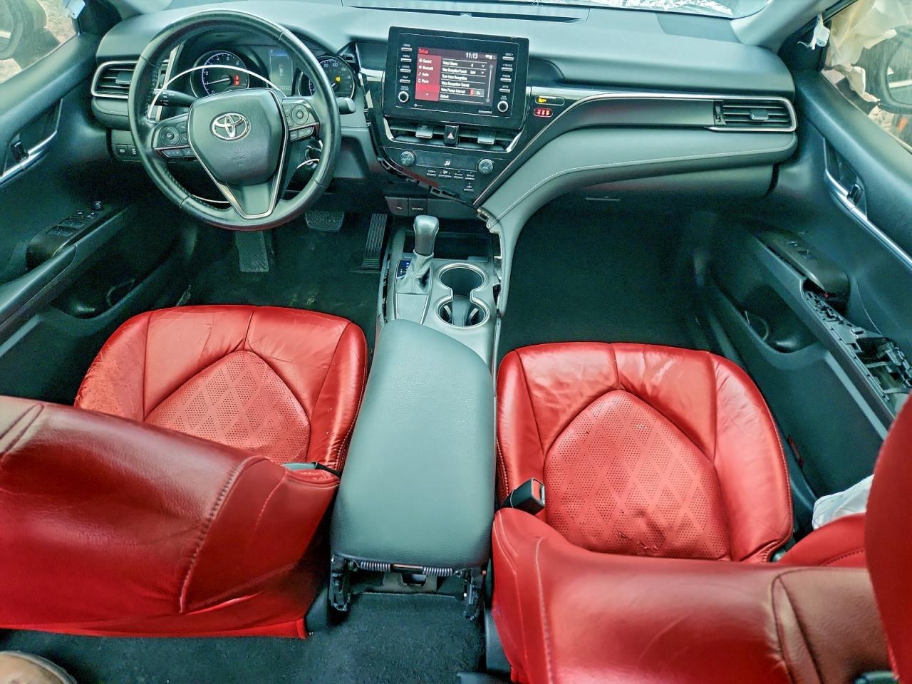 Toyota Camry Se Image 7