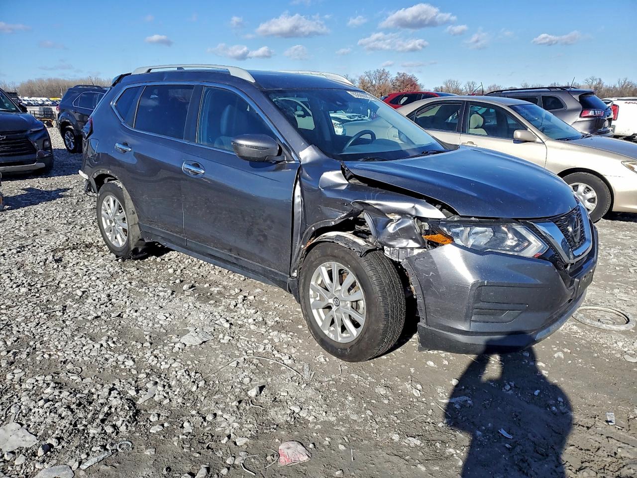 Nissan Rogue S Image 4