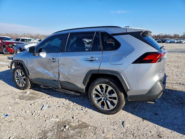 Toyota RAV4 Xle Premium Image 4