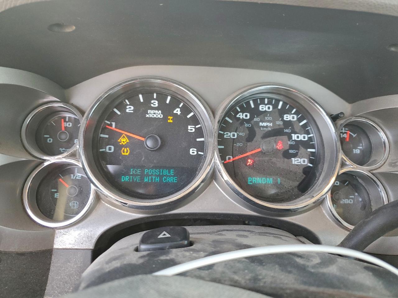 Chevrolet Silverado K2500 Heavy Duty Image 11