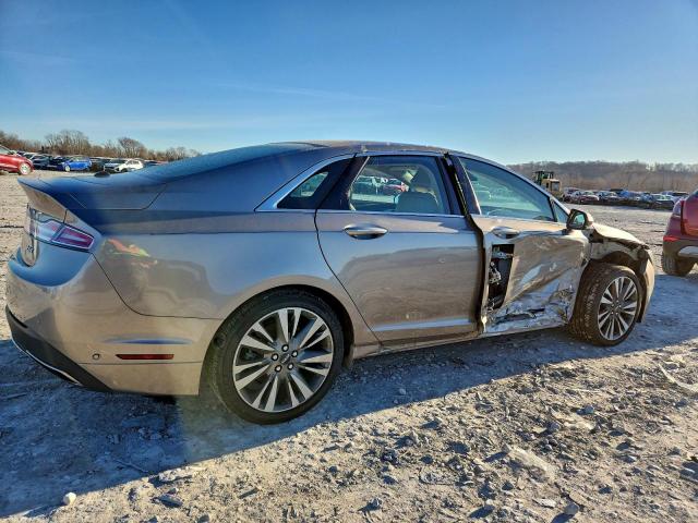 Lincoln MKZ Reserve Image 2