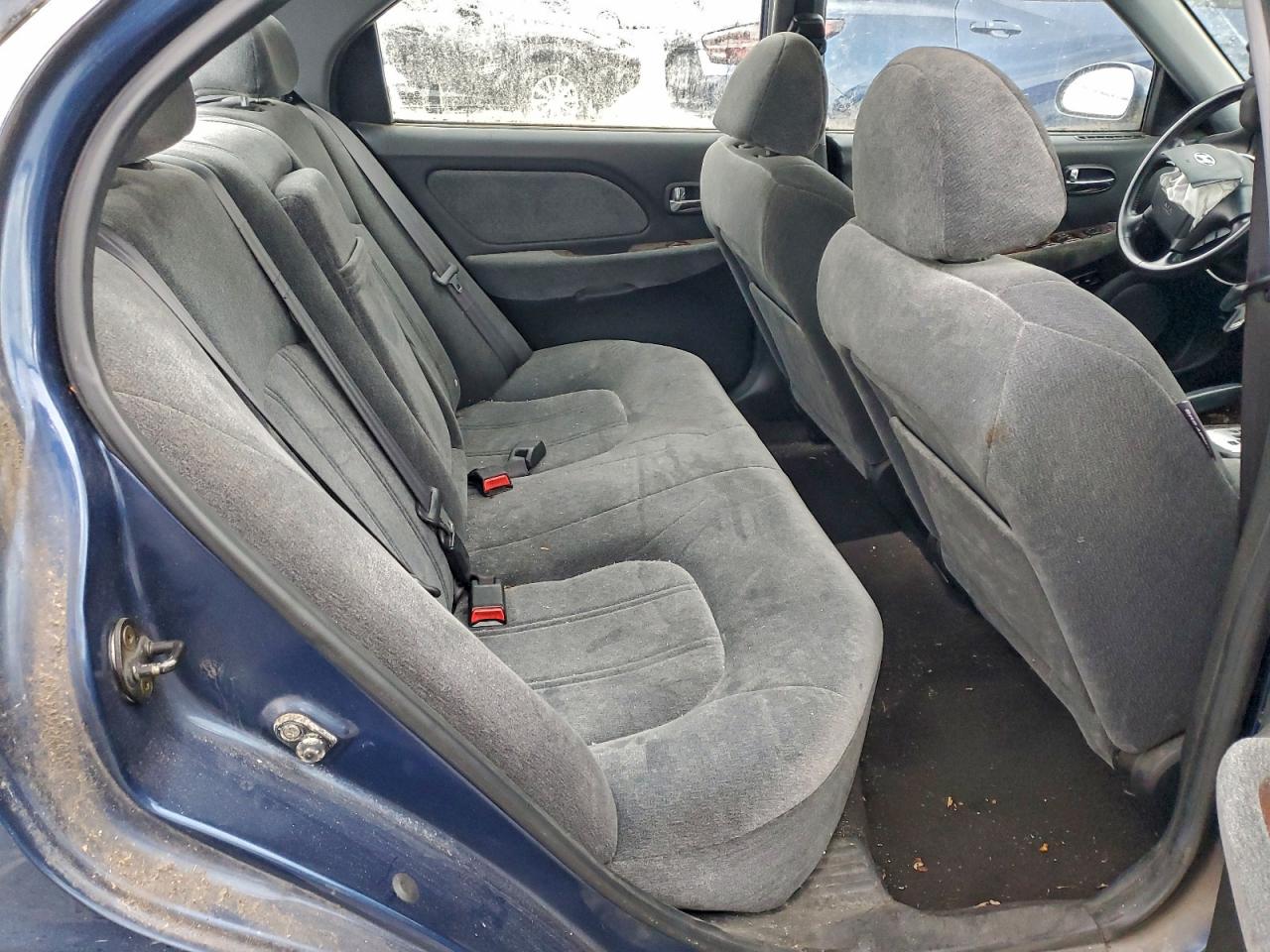 Hyundai SONATA Gls Image 8