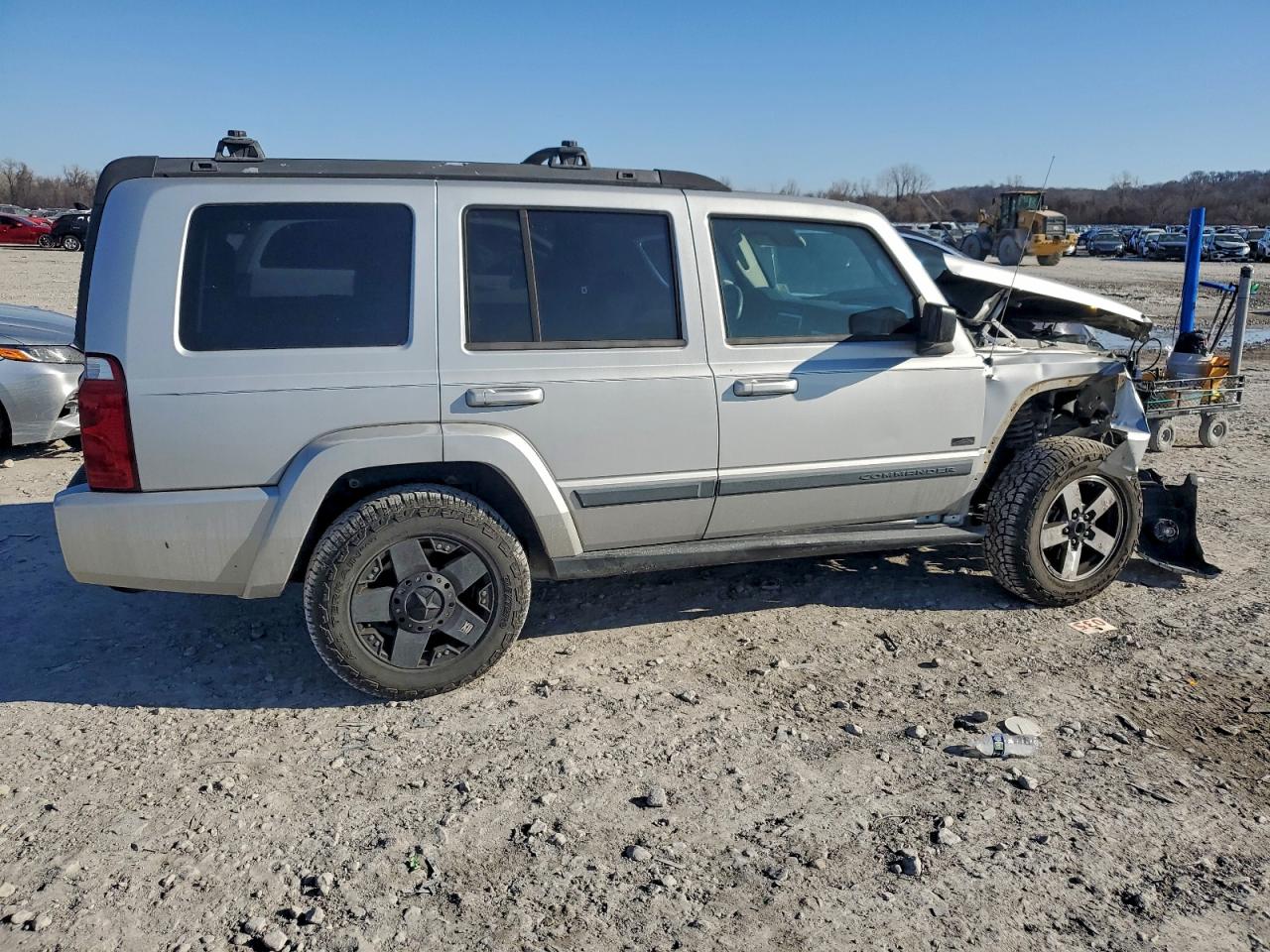 Jeep Commander Sport Image 6