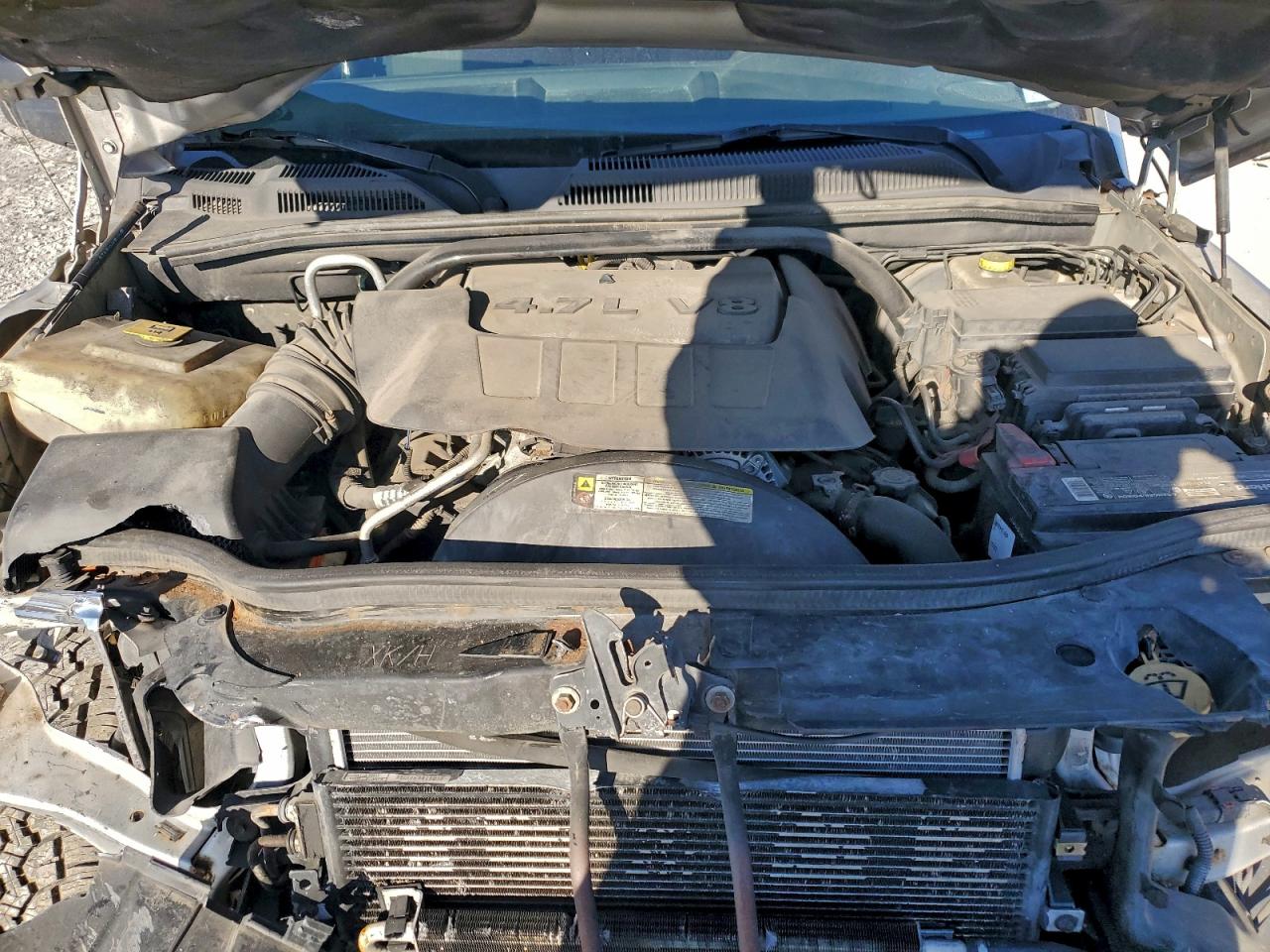 Jeep Commander Sport Image 12