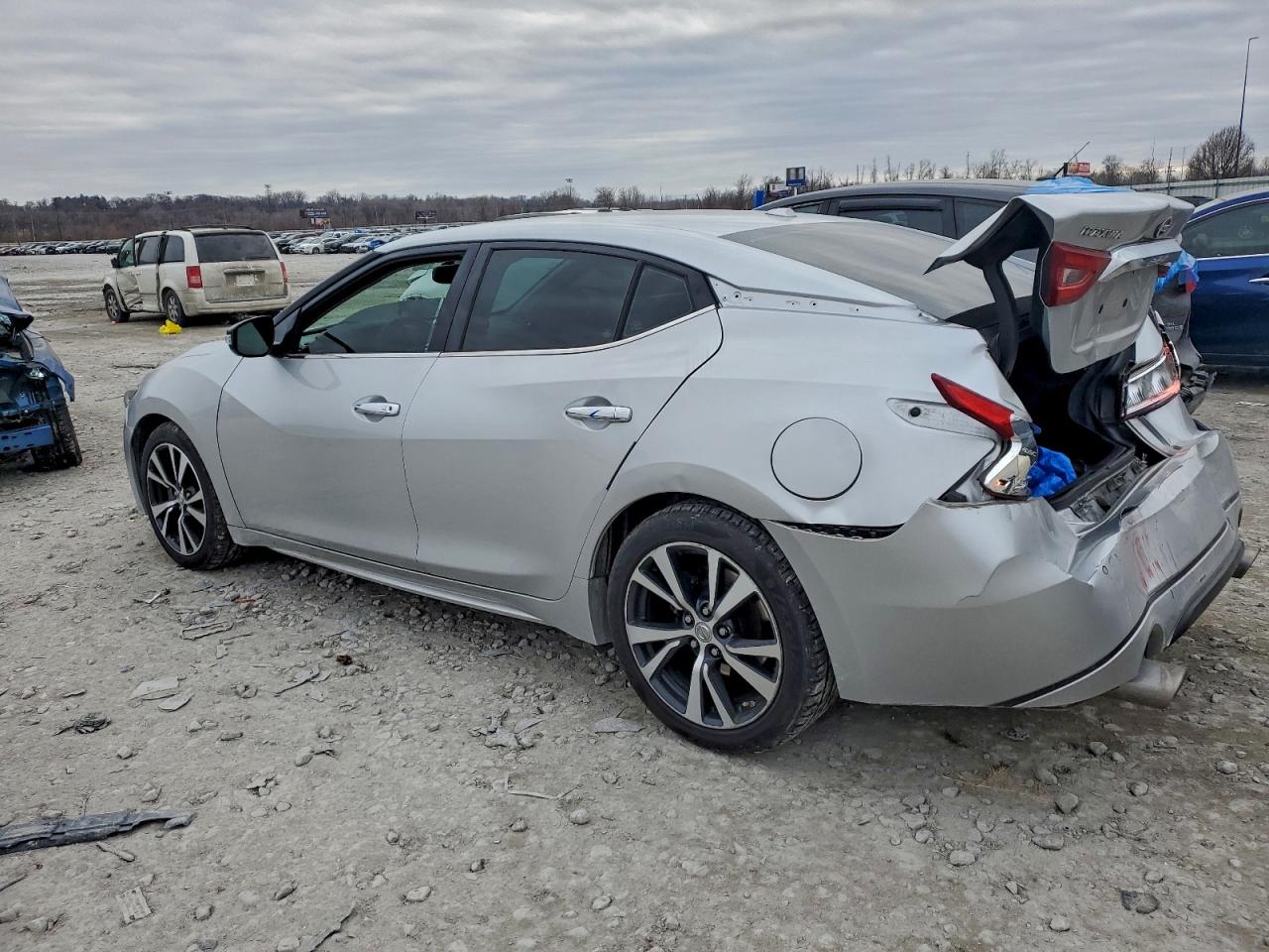 Nissan Maxima 3.5s Image 6