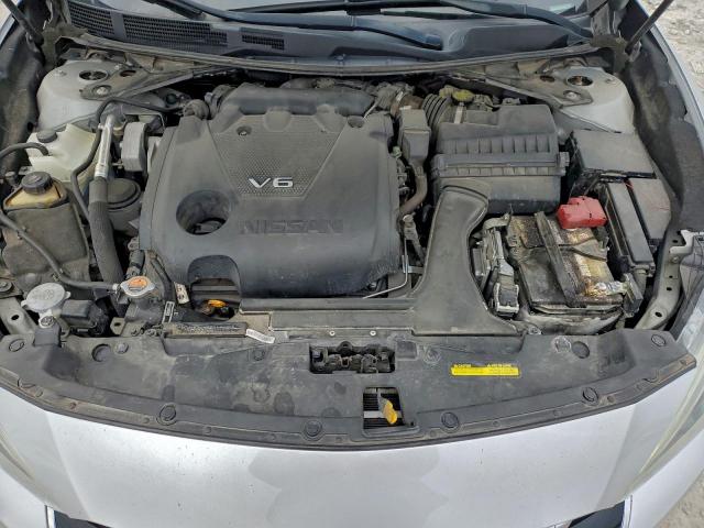 Nissan Maxima 3.5s Image 8