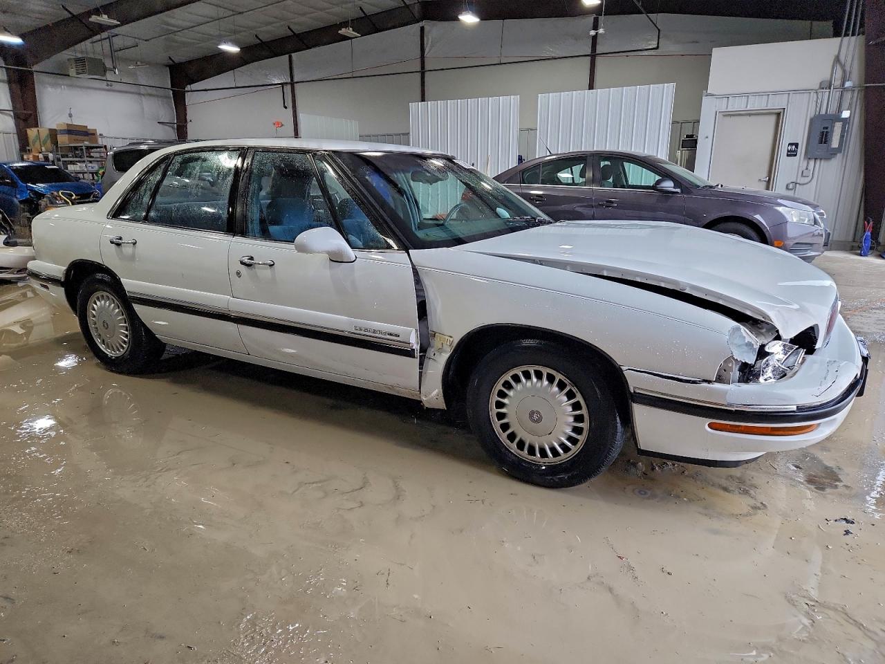 Buick LeSabre Custom Image 4