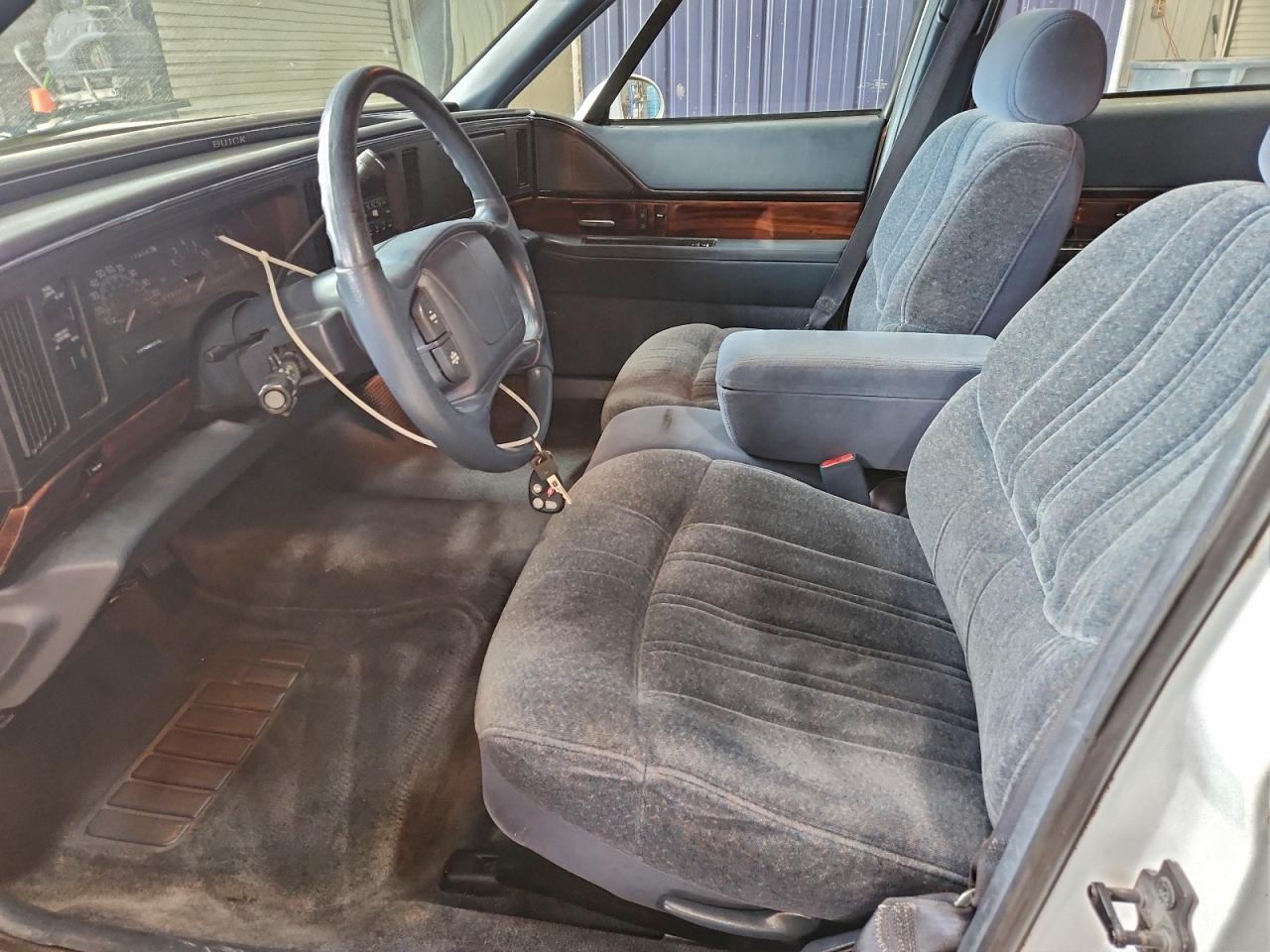 Buick LeSabre Custom Image 6