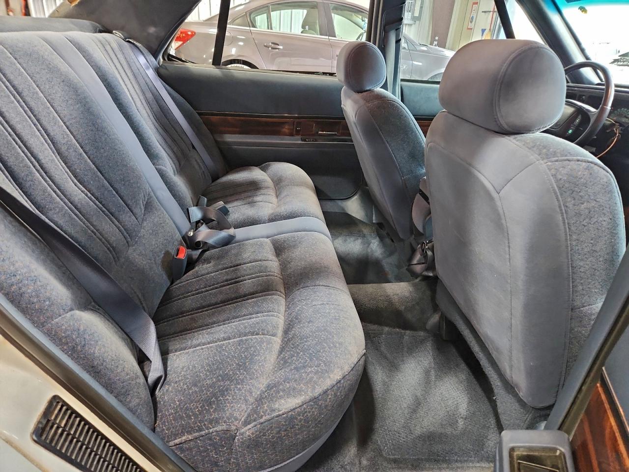 Buick LeSabre Custom Image 12