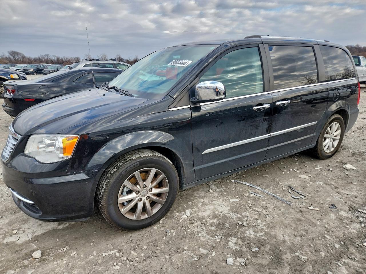 Chrysler Minivan Limited Platinum Image 1