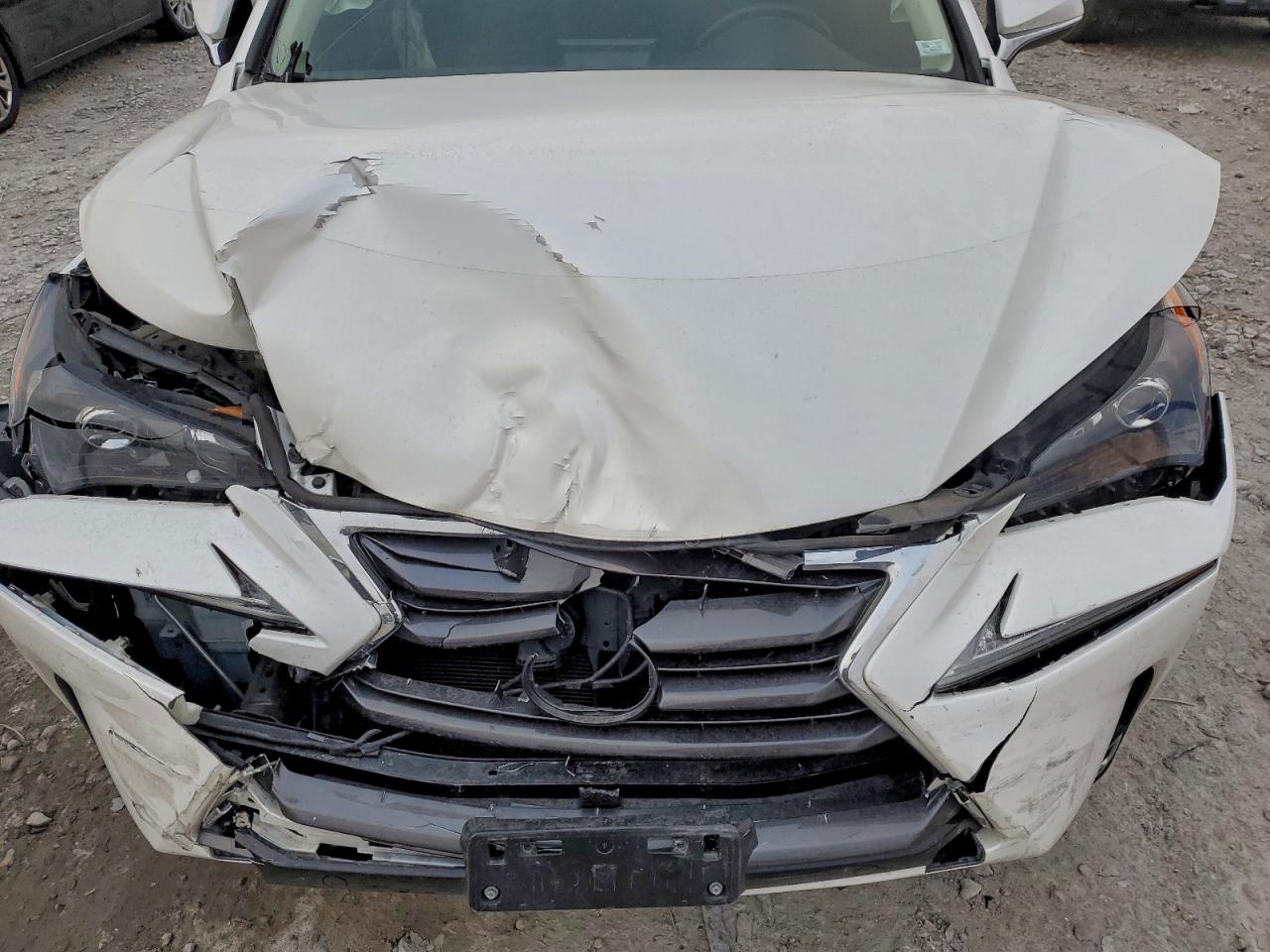 Lexus NX 200t Base Image 12