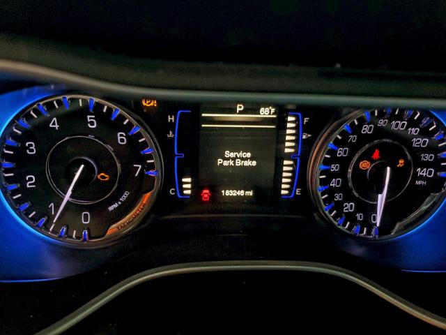 Chrysler 200 Limited Image 4