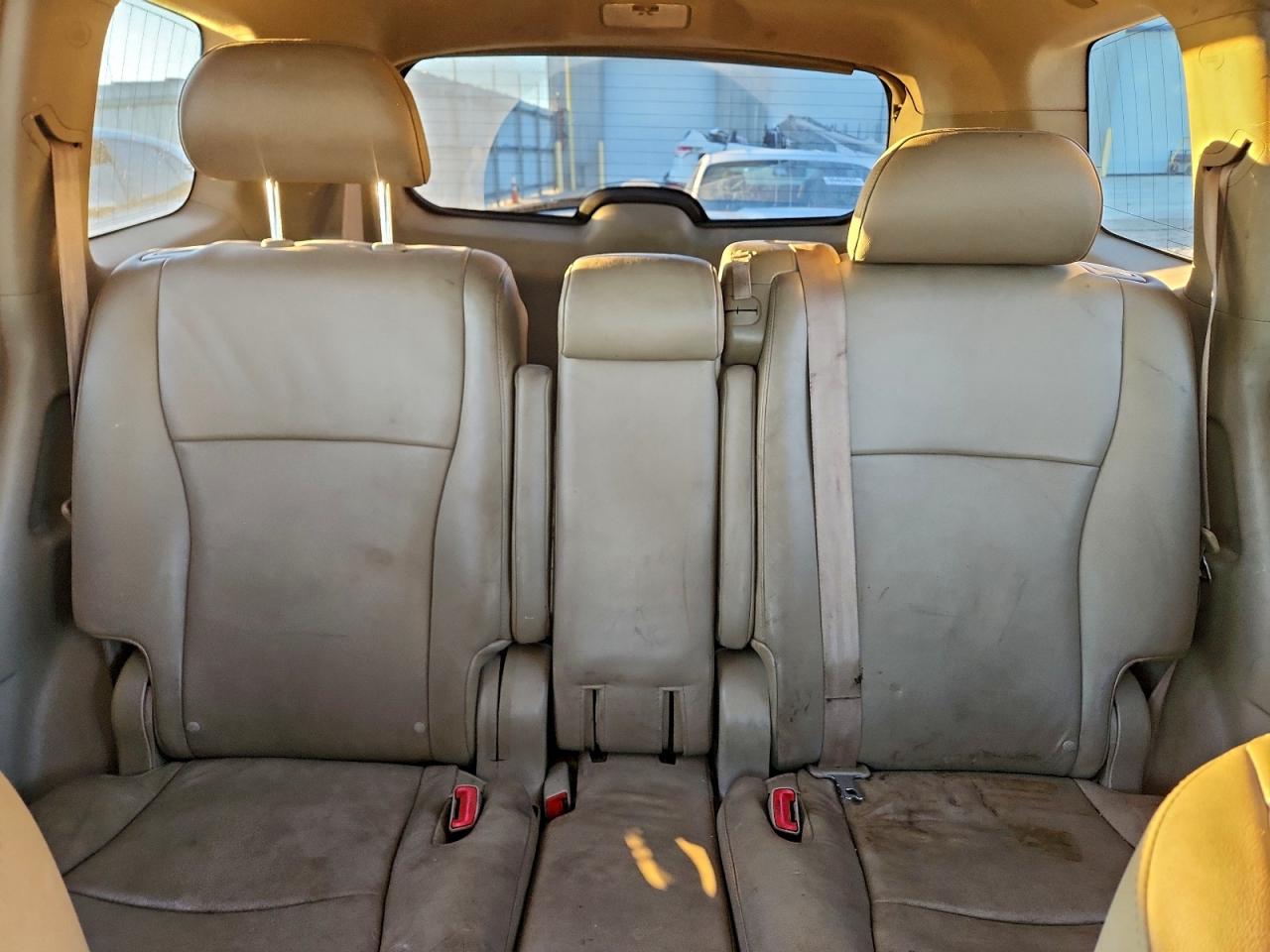 Toyota Highlander Limited Image 3