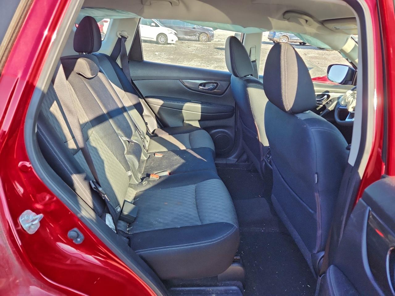 Nissan Rogue S Image 10