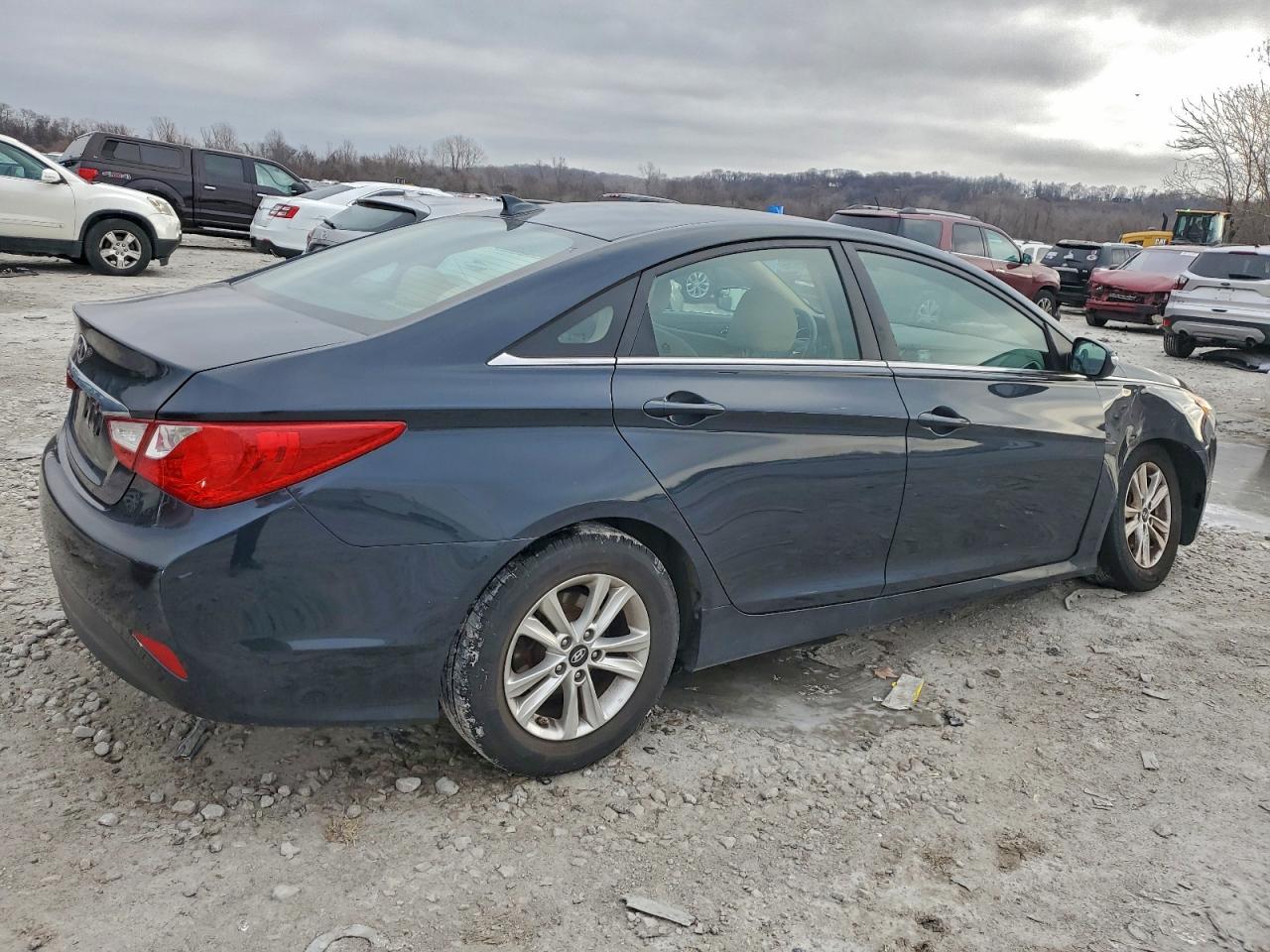Hyundai SONATA Gls Image 7