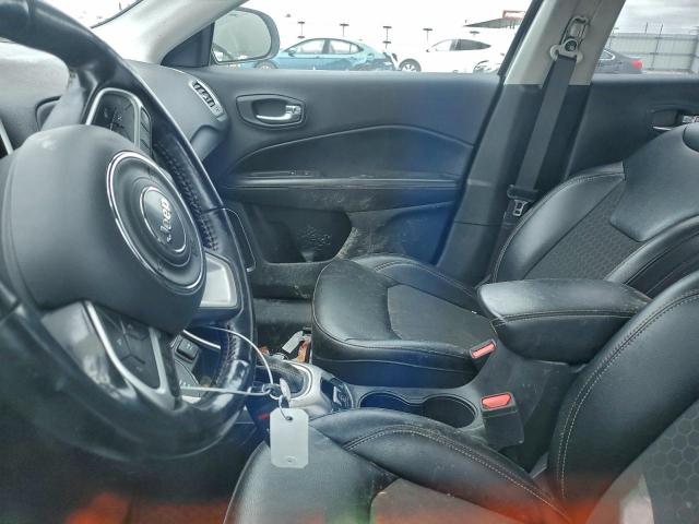 Jeep Compass Latitude Image 12