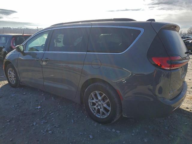 Chrysler Pacifica Touring L Image 2