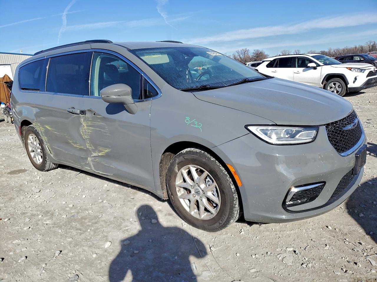 Chrysler Pacifica Touring L Image 9