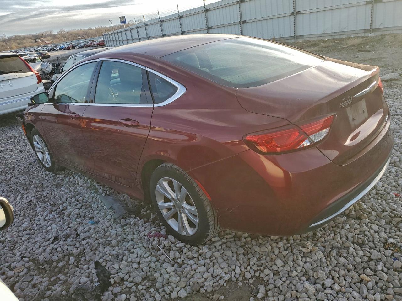 Chrysler 200 Limited Image 3