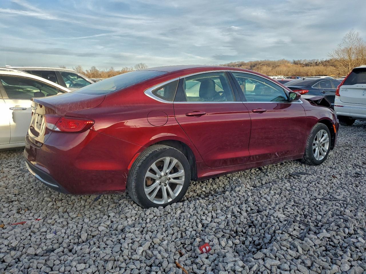 Chrysler 200 Limited Image 4