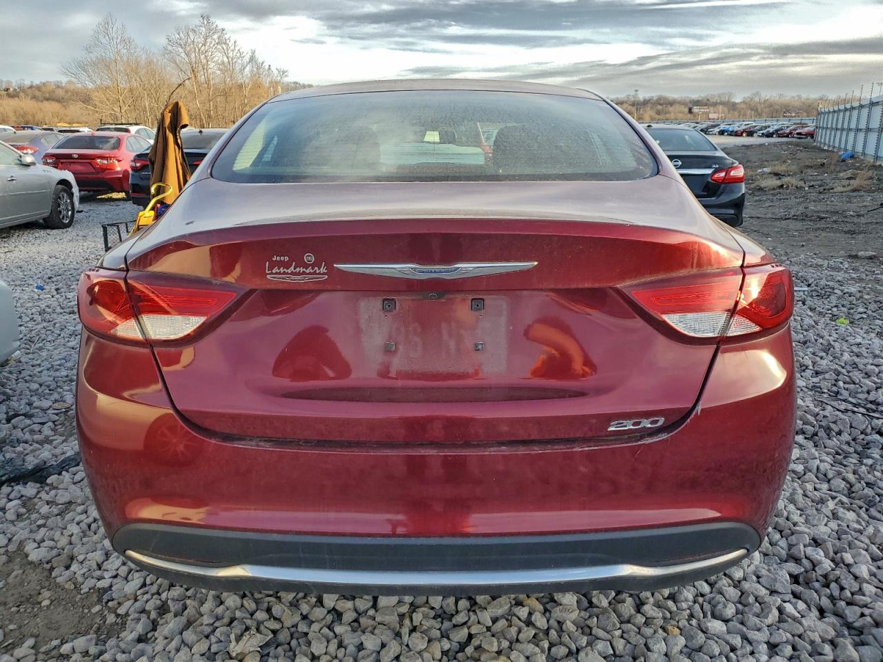 Chrysler 200 Limited Image 2